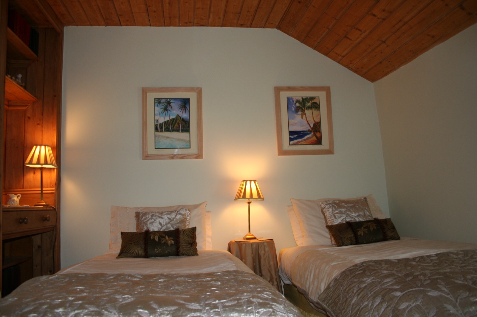 Clydfan Cottage bedroom